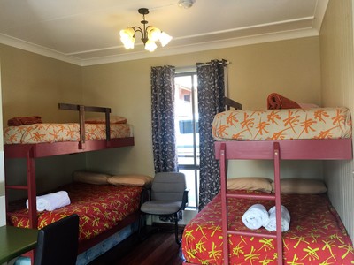 Snow Gate Motel & Apartments