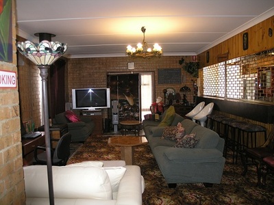 Snow Gate Motel & Apartments