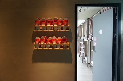 Corner Hostel & Cafe