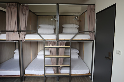 Corner Hostel & Cafe