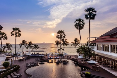 Nuchanat Maneewong LH APAC