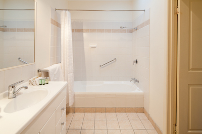 Apt. 4 - Nightly rate (2 night min)