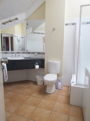 1 BEDROOM MIN 1 NIGHT STAY Standard