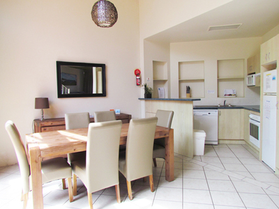 SUPERIOR TOWNHOUSE - MIN 2 NIGHT STAY