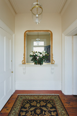 Cambridge - One Bedroom Apartment with Kitchenette & Lounge