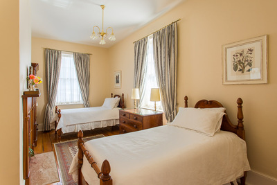 York - Two Bedroom Luxury Apartment