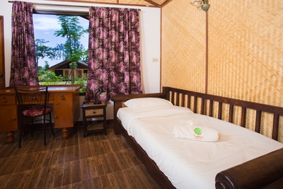 4D3N MFR Yoga Retreat - Dlx Rm Woodbed 2025