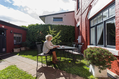 Wellington - One Bedroom Apartment with Kitchen and Lounge 