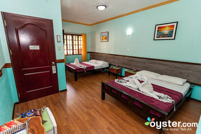 Family Room with Breakfast