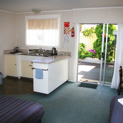 Extra Large Studio Unit 