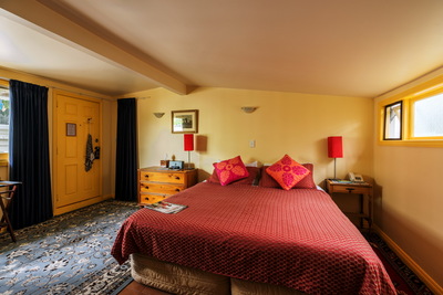 Courtyard King/Twin (Non-Breakfast) 