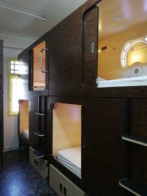 8-Capsule Bed Mixed Room Standard