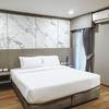 Lower Floor Suite-1 King Bed