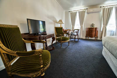 3 - The Close Suite - With Breakfast