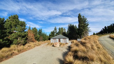 Two Double Rooms with Shared Bathroom