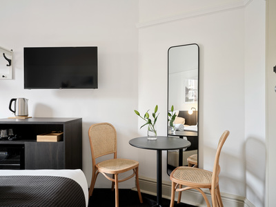 Non-Refundable Rate - Twin Room, Shared Bathroom