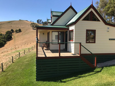 Waratah Cottage
