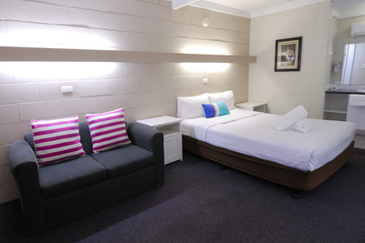 Standard Queen room - Standard Rate