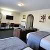 Large Family Suite(2 Room Family Unit) 