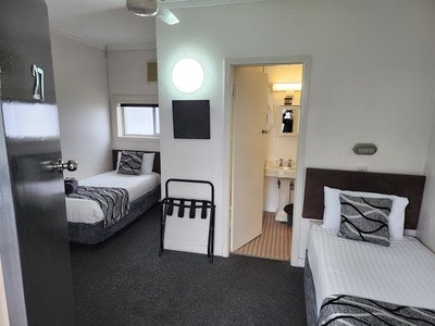 Single / Twin Room Standard