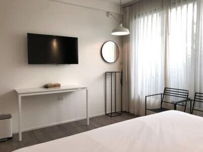 DELUXE ROOM WITH BATHTUB (209)