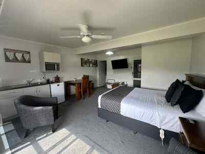 Deluxe Studio - Standard Rate